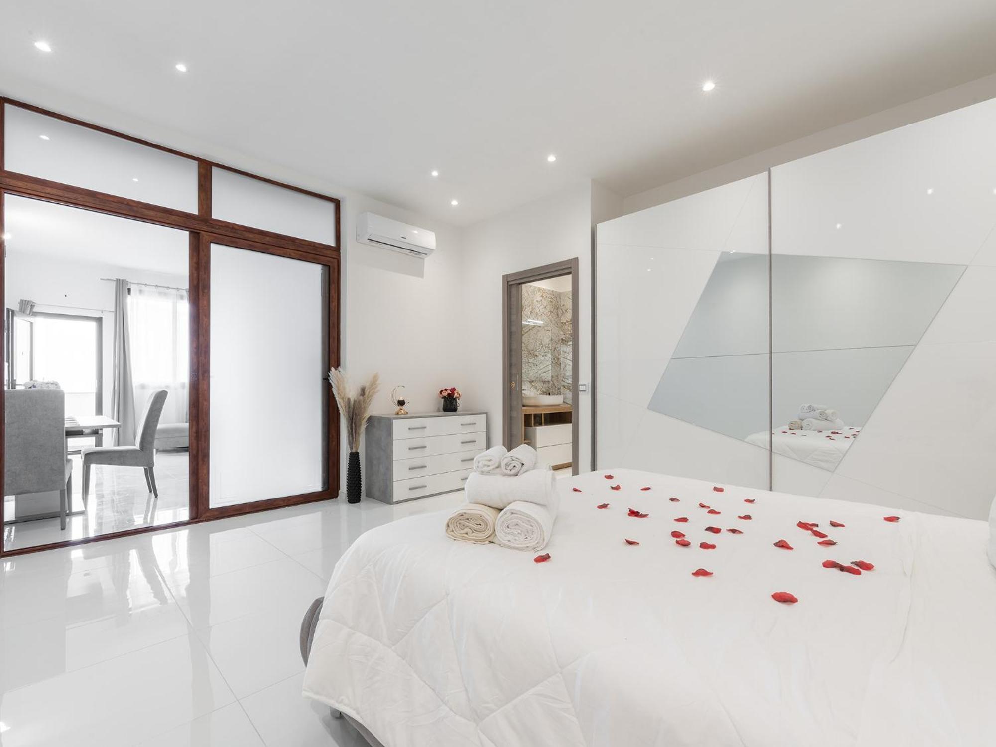 Bellavita Apartments 阿塞米尼 外观 照片
